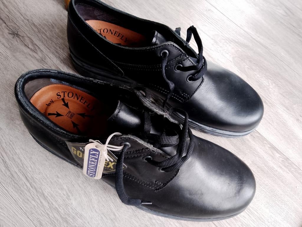 Zware herenschoenen,nooit gedragen(43)enkel afhalen, Vêtements | Hommes, Chaussures, Enlèvement, Neuf