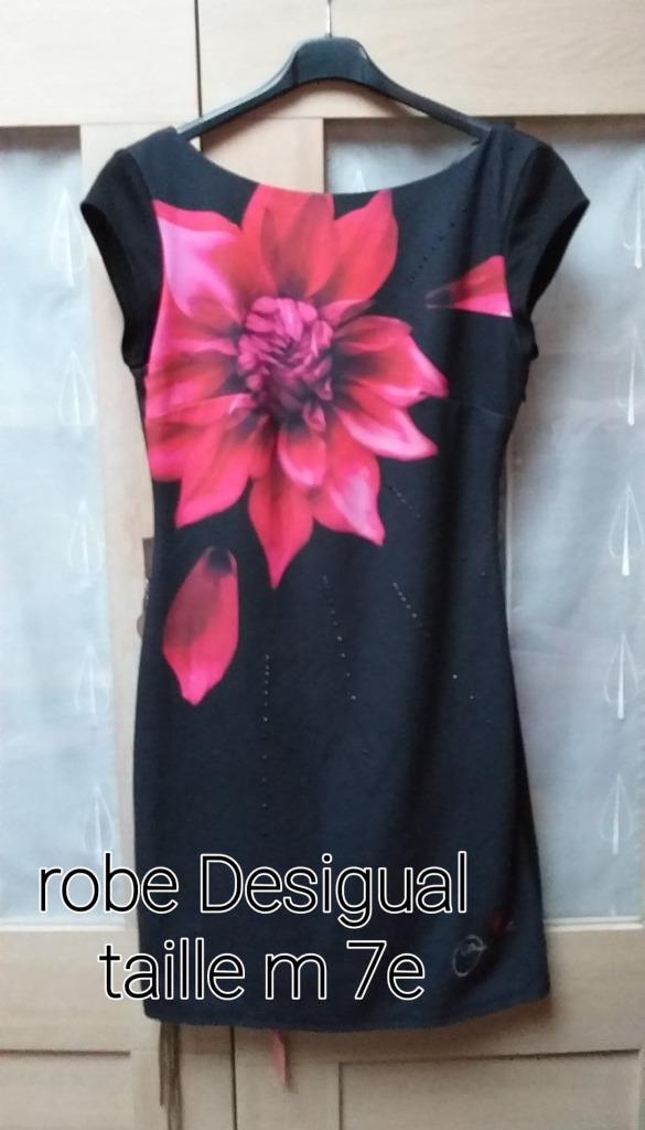 robe désigual taille m, Taille 38/40 (M), Enlèvement ou Envoi, Noir, Desigual