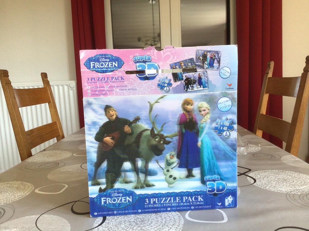 Lot de 3 puzzles en 3D Reine des neiges, Enlèvement, Comme neuf