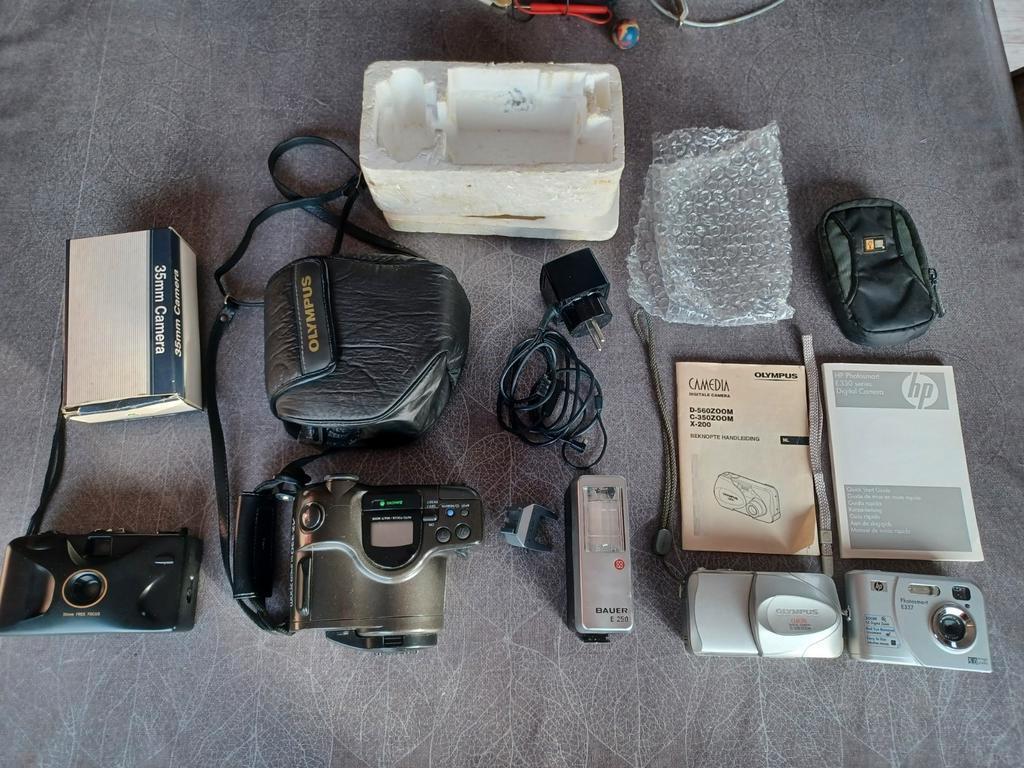 Camera's analoog en digitaal met tassen en flitser, Audio, Tv en Foto, Ophalen
