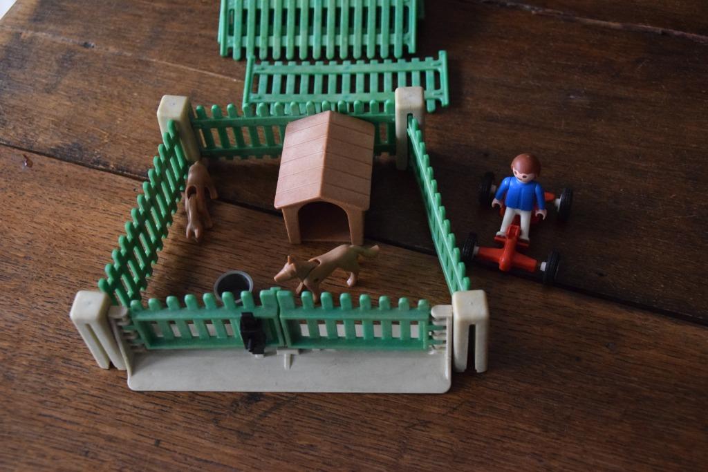 Playmobil vintage : hondenhok , 2 honden , jongen op go-cart, Ophalen of Verzenden, Gebruikt