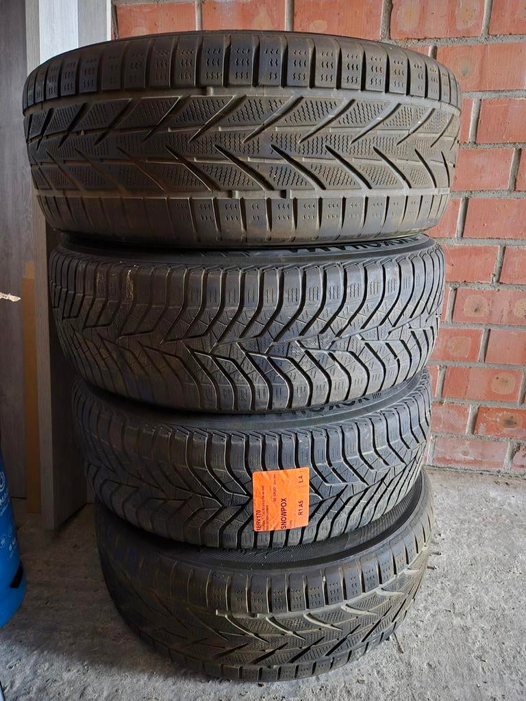 Winterbanden + velgen hyundai tucson, Auto-onderdelen, Banden en Velgen, Ophalen, Winterbanden