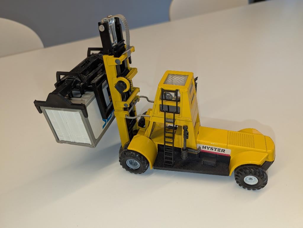 Hyster Challenger 800, Hobby & Loisirs créatifs, Voitures miniatures | Échelles Autre, Comme neuf, Autres types, Enlèvement ou Envoi