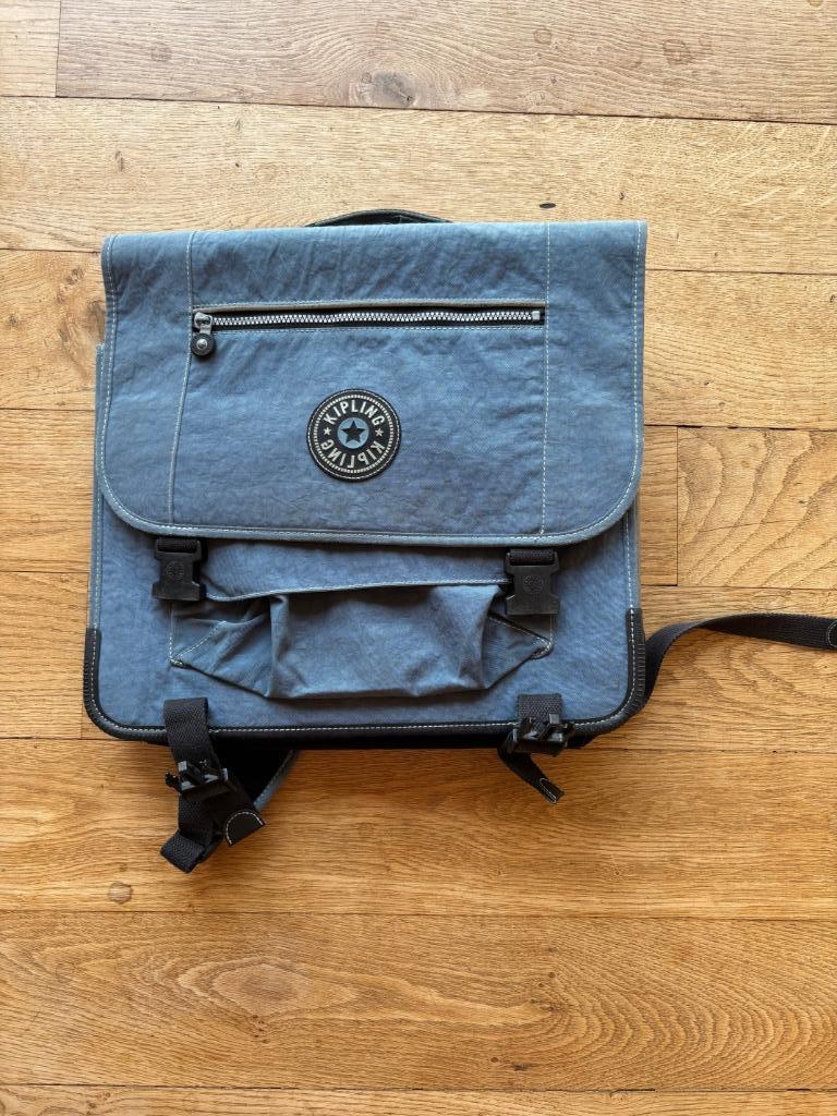 sacoche Kipling (bleue), Bijoux, Sacs & Beauté, Sacs | Cartables, Utilisé, Autres types, 30 à 40 cm, 30 à 40 cm, Bleu, Enlèvement