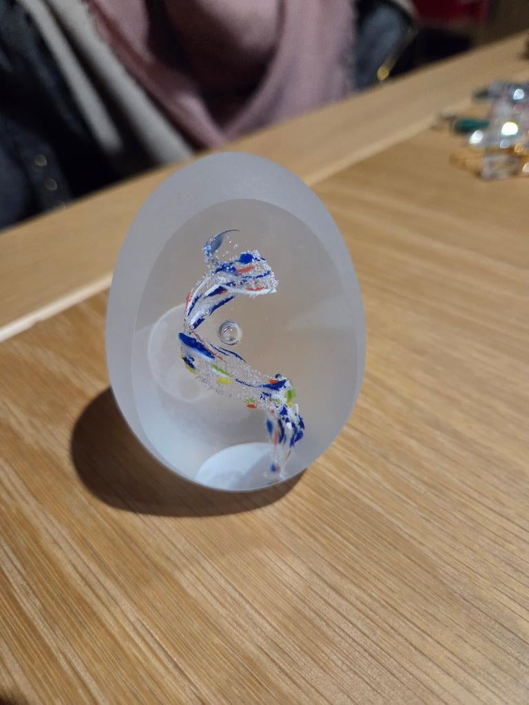 Bohemian handmade art cut glass paperweight twist, Enlèvement