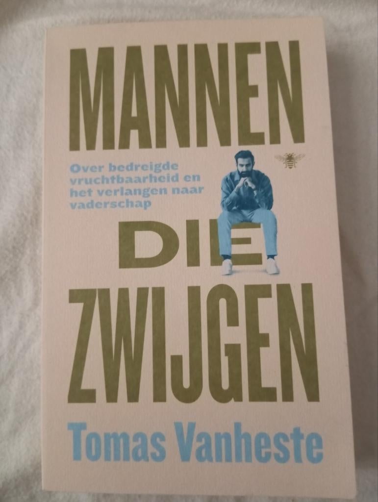 MANNEN DIE ZWIJGEN - Tomas Vanheste, Ophalen of Verzenden, Zo goed als nieuw