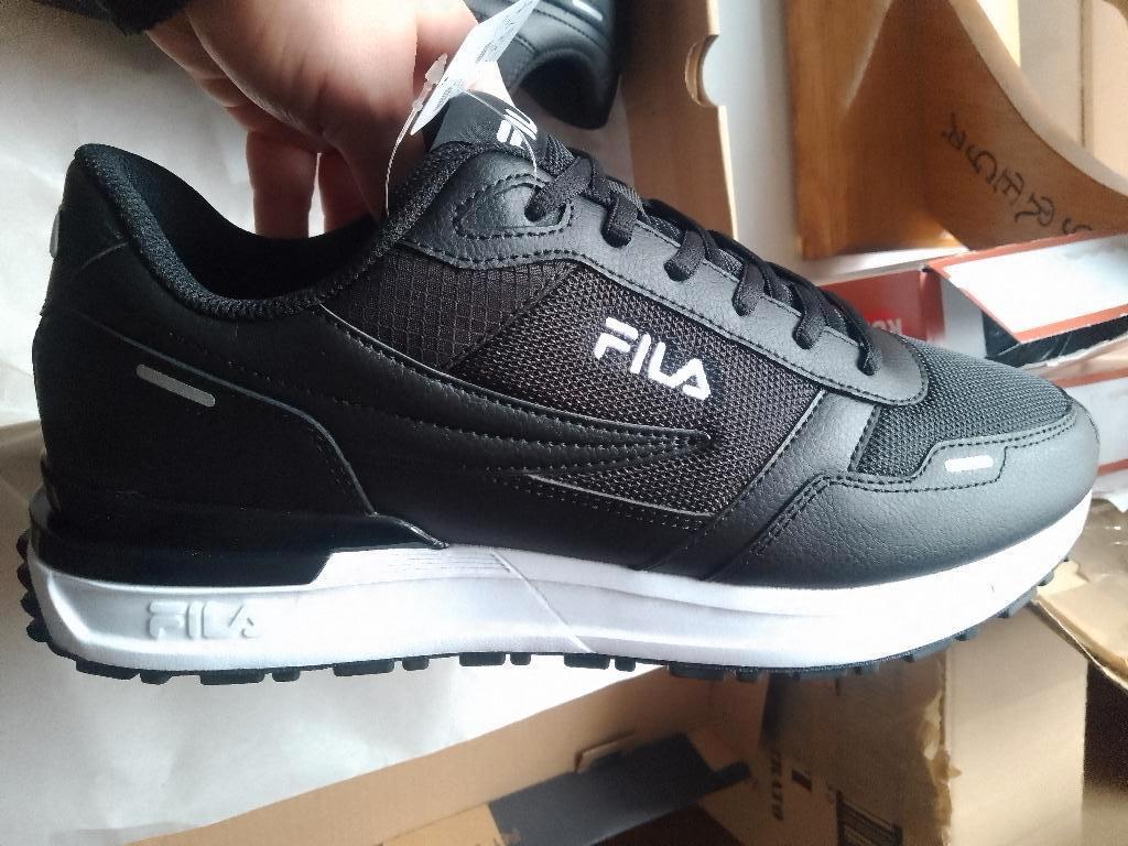 nieuw 44.5 Fila valado in doos sneakers zwart, Kleding | Heren, Schoenen, Verzenden, Zwart, Nieuw, Sneakers