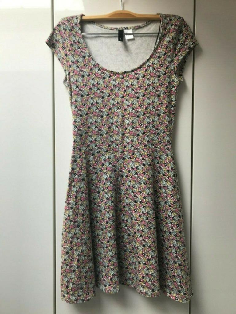 H&M Divided Jurk - Maat 34, Kleding | Dames, Ophalen of Verzenden, Zo goed als nieuw, Maat 34 (XS) of kleiner, Boven de knie