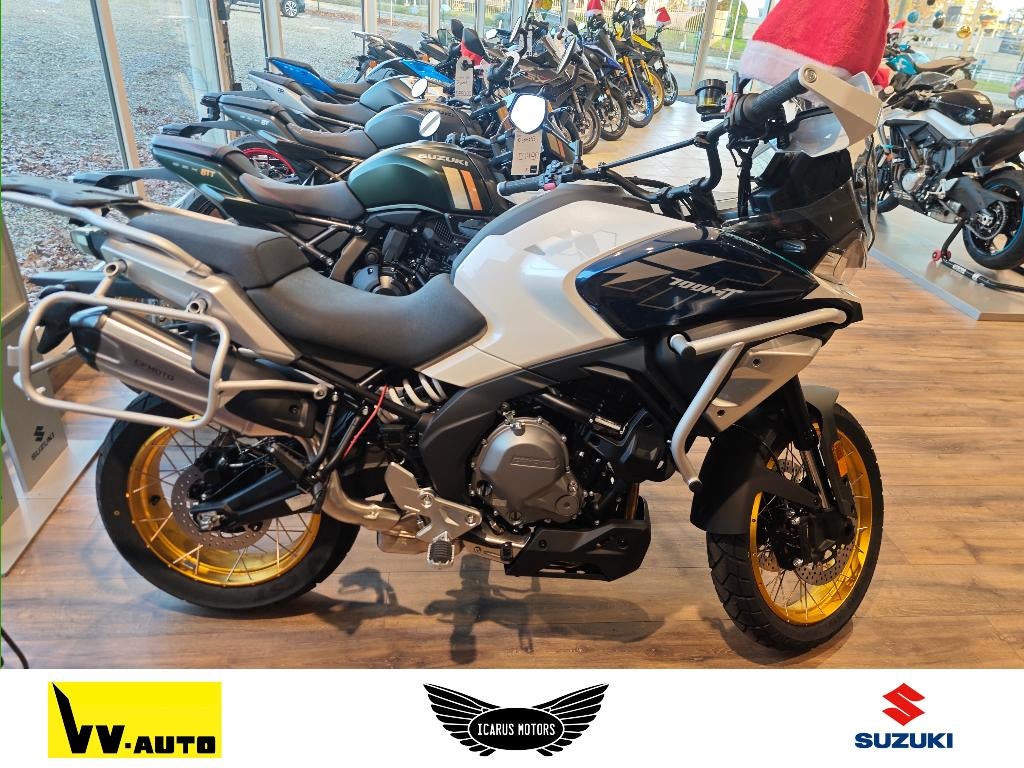 CF MOTO 700MT ADVENTUERE WIT, Motoren, Motoren | CFMOTO, Bedrijf, Toermotor, meer dan 35 kW, 2 cilinders, ABS, LED Verlichting