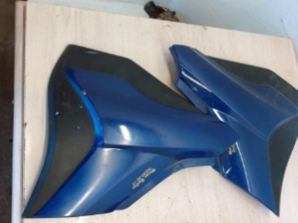 Pièces diverses (carénage + selle) Kymco LP/12909, Fietsen en Brommers, Brommeronderdelen | Scooters, Ophalen of Verzenden, Gebruikt