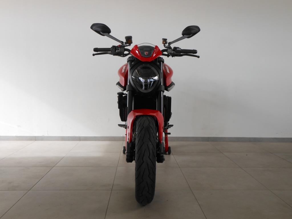 Ducati Monster 937 +, Entreprise, Plus de 35 kW, 2 cylindres, 937 cm³