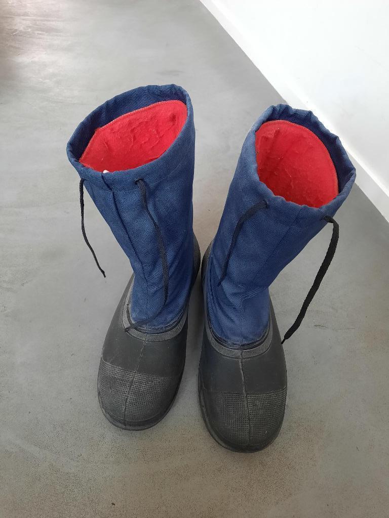 Warme veiligheidslaarzen Mukluks maat 45-48, Ophalen, Gebruikt