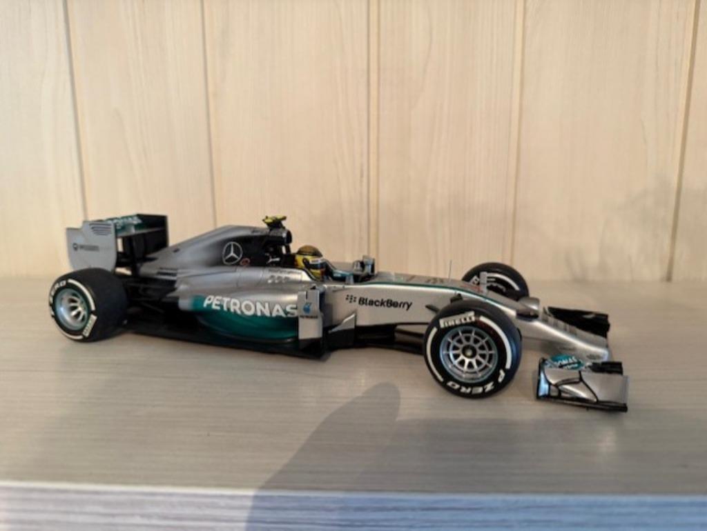 Minichamps 2014 Mercedes F1 AMG 1/18 Pascal Wehrlein, Enlèvement, Comme neuf, Voiture, MiniChamps