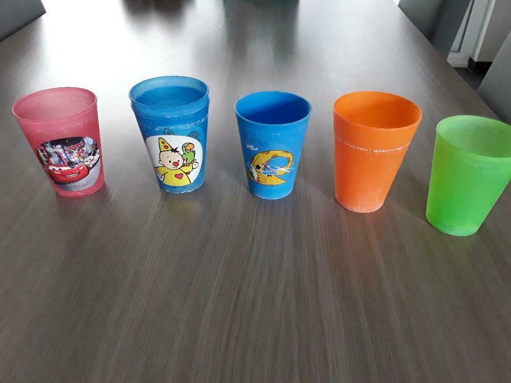 6 plastic bekers, Ophalen of Verzenden, Gebruikt, Overige materialen
