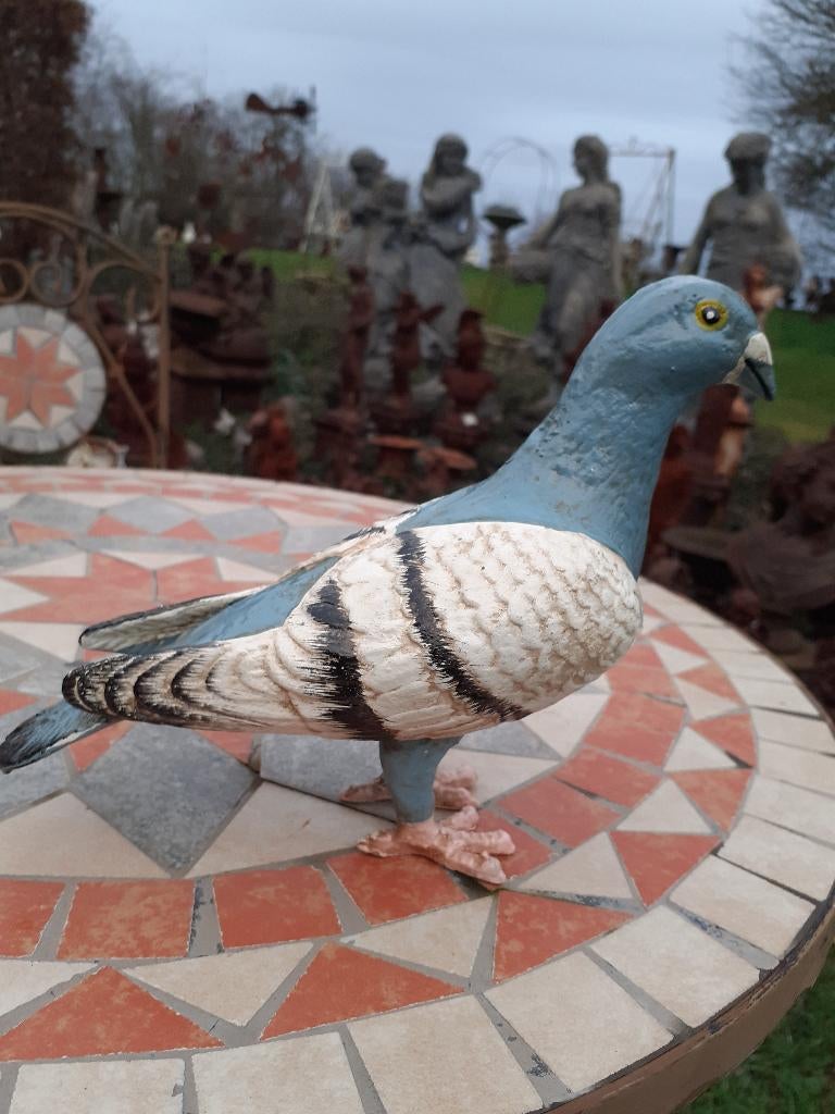 PIGEON EN FONTE PATINEE POLYCHROME, Jardin & Terrasse, Enlèvement ou Envoi, Neuf, Autres matériaux, Animal