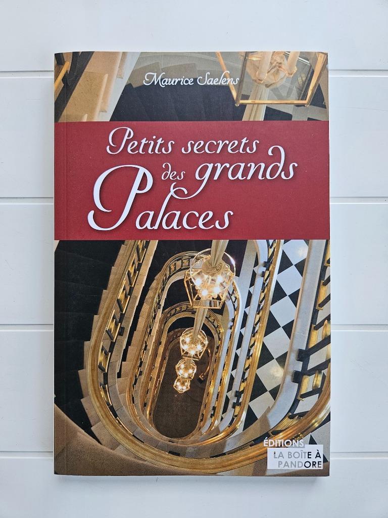 Kleine geheimen van de grote paleizen, Maurice Saelens, Ophalen of Verzenden, Zo goed als nieuw, Architectuur algemeen