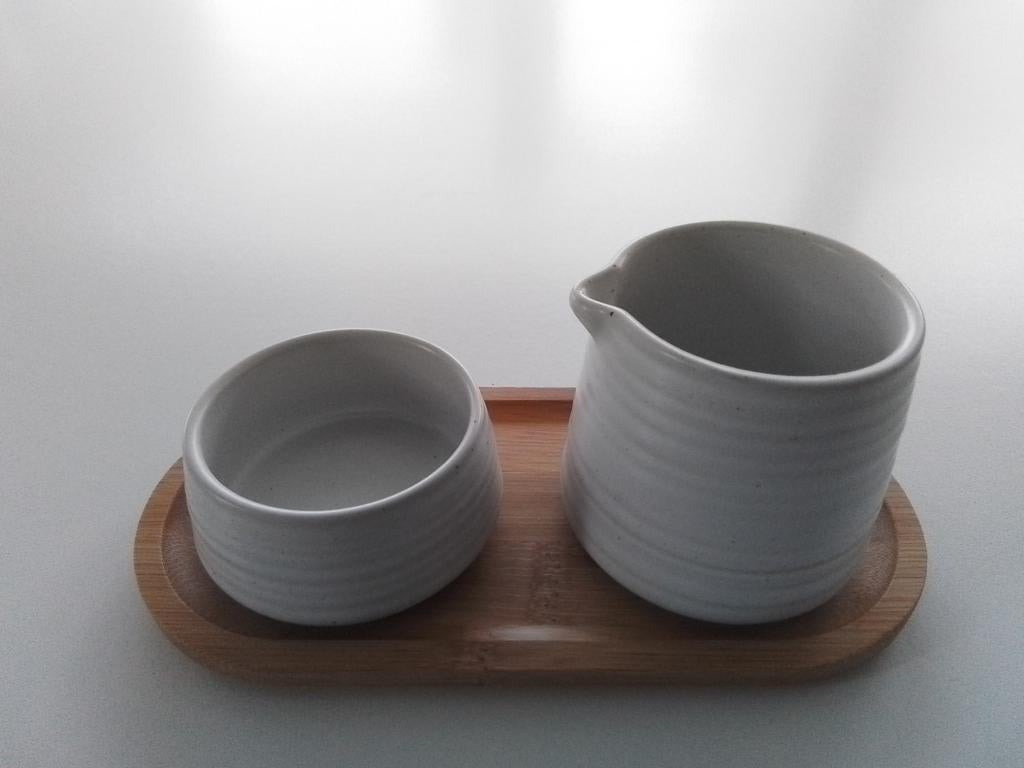 Melk en suikerpot op schaaltje, merk nespresso, Huis en Inrichting, Keuken | Servies, Ophalen of Verzenden, Nieuw