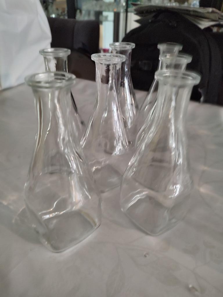 7 vintage wijn of waterkaraffen, Huis en Inrichting, Ophalen, Overige typen, Overige stijlen, Glas