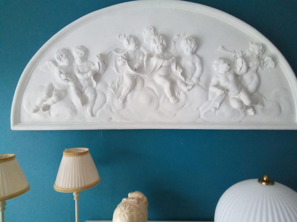 Bas relief plâtre blanc, Enlèvement, Comme neuf