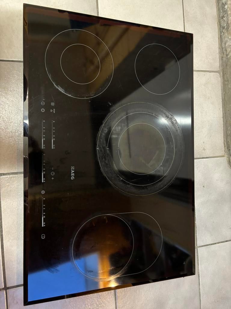 Keramische kookplaat AEG 78cm, 4 zones de cuisson, Enlèvement, Utilisé, Encastré