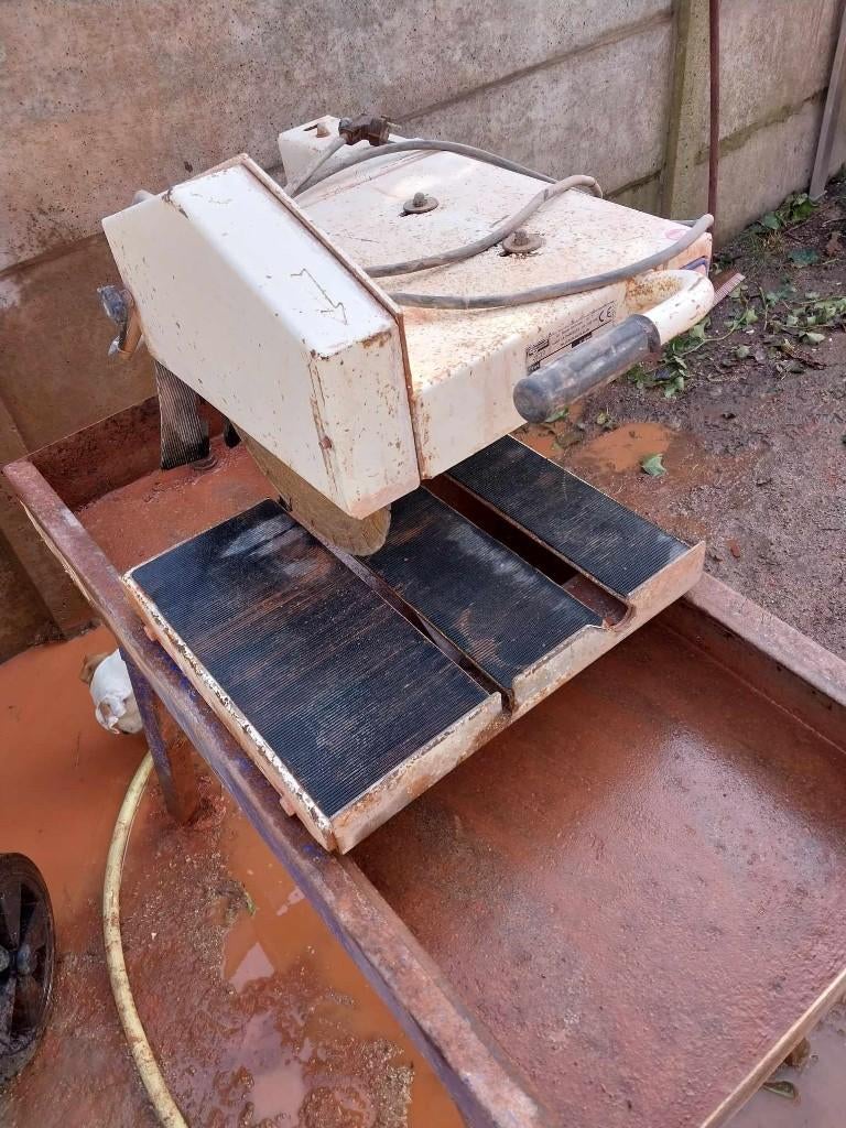 tafelzaagmachine, Ophalen, Gebruikt