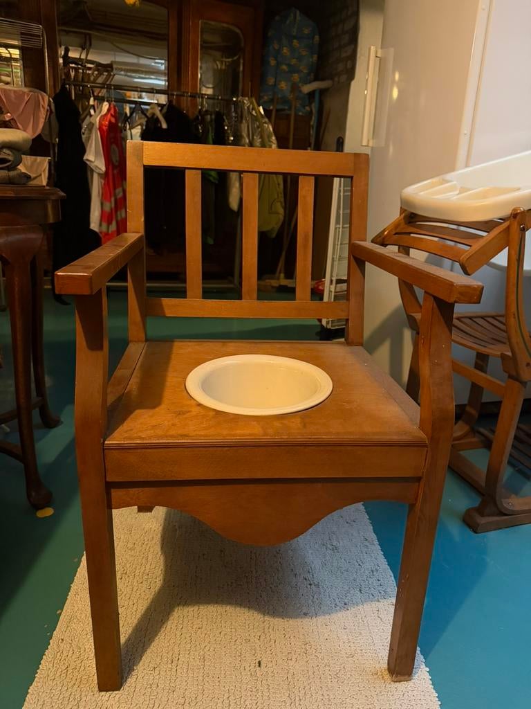 Vintage houten toiletstoel met posteleinen po, Antiek en Kunst, Ophalen