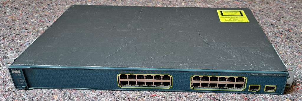 cisco catalyst 3560 poe 24 switch, Ophalen, Gebruikt