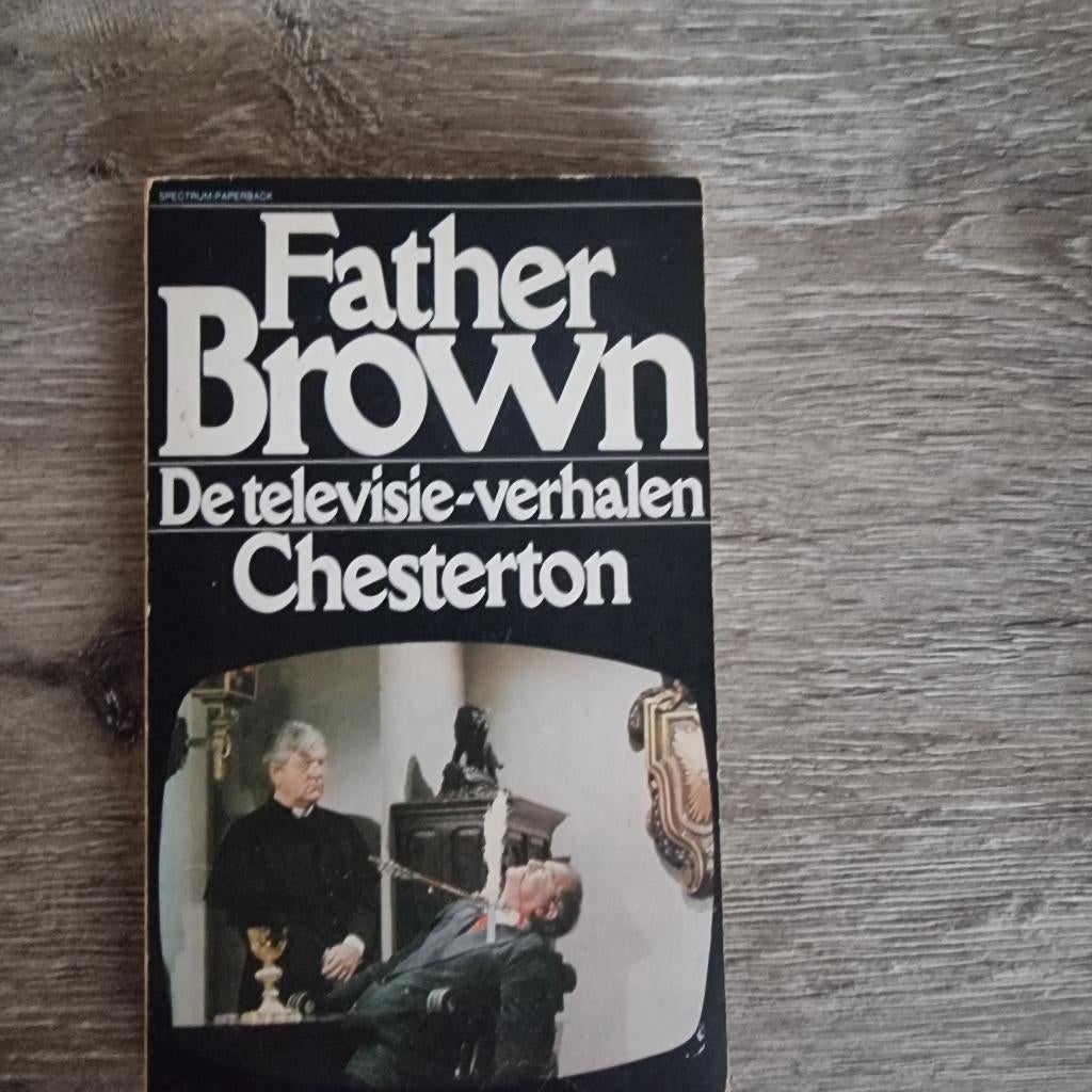 Father Brown - De televisie-verhalen, Boeken, Ophalen of Verzenden, Gelezen