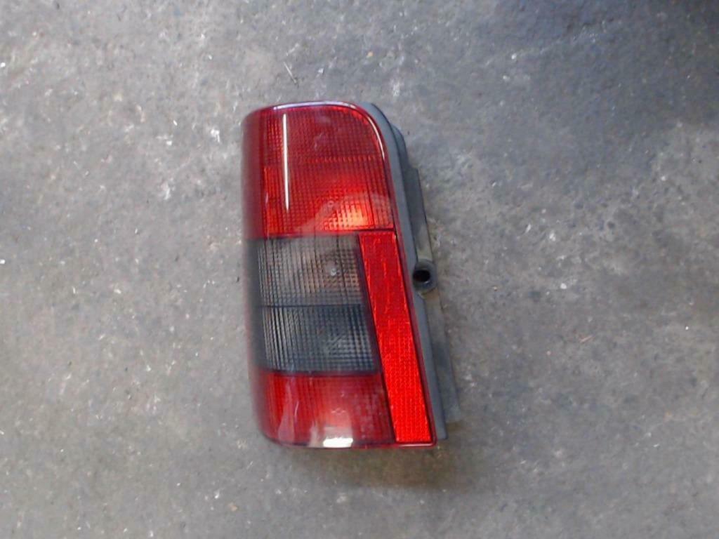 Feu arrière gauche Peugeot Partner 1 phase 2 2002-2008, Enlèvement ou Envoi, Utilisé, Peugeot