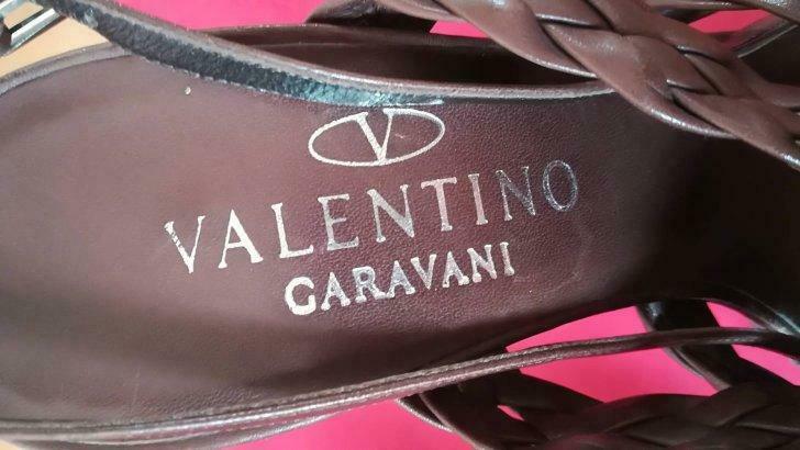 922* VALENTINO GARAVANI authentiques sandales brunes (37), Vêtements | Femmes, Chaussures, Enlèvement ou Envoi, Neuf, Brun, Escarpins
