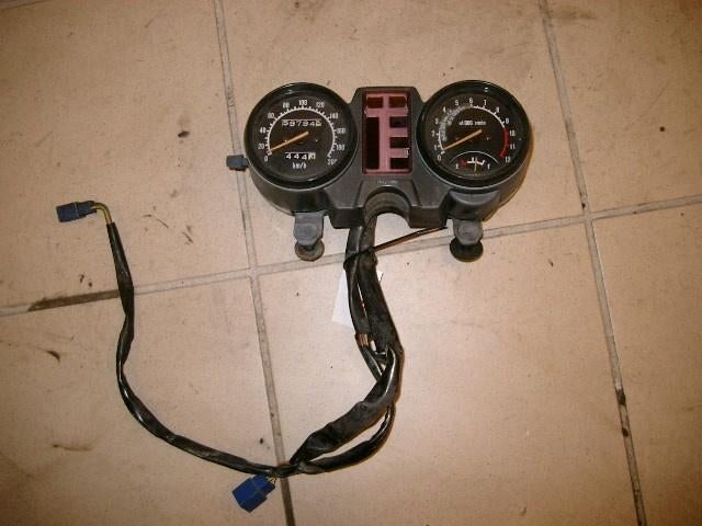 veel onderdelen suzuki jaren vanaf 1980 en 1990, Motoren, Ophalen of Verzenden, Gebruikt