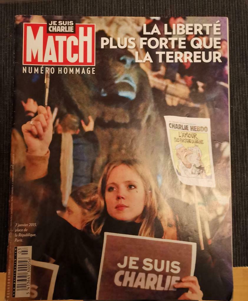 JE SUIS CHARLIE 2015 Paris Match NO hommage, Boeken, Ophalen of Verzenden, Gelezen
