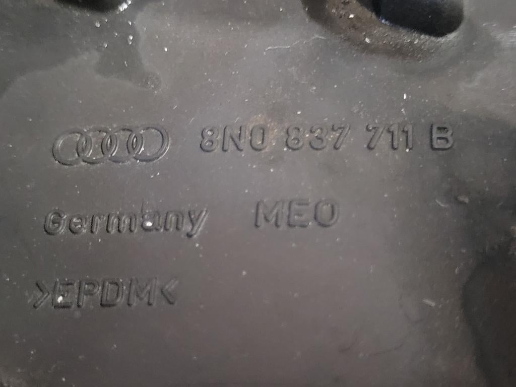 Linkerdeur rubber sierlijst uit audi tt mk1, Enlèvement ou Envoi, Utilisé, Audi