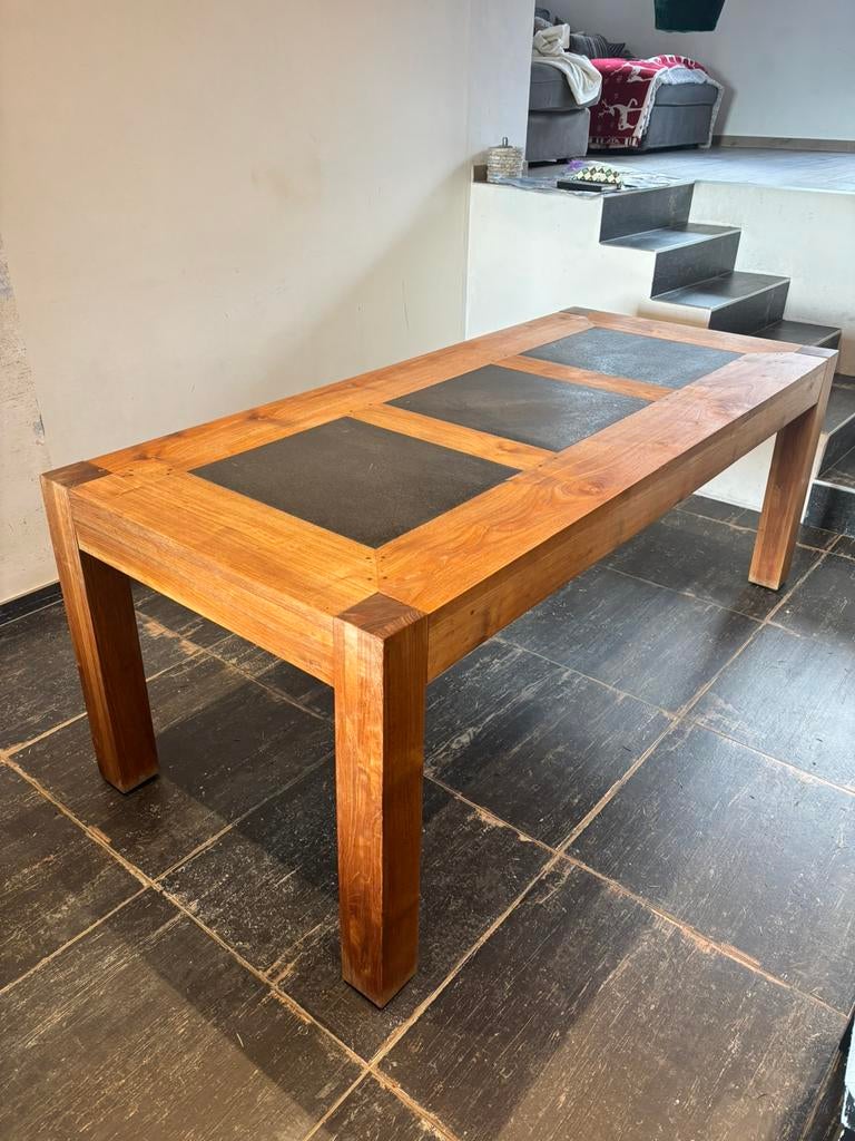 Table de salle à manger en Teck et pierres de lave, Enlèvement, Utilisé, Teck