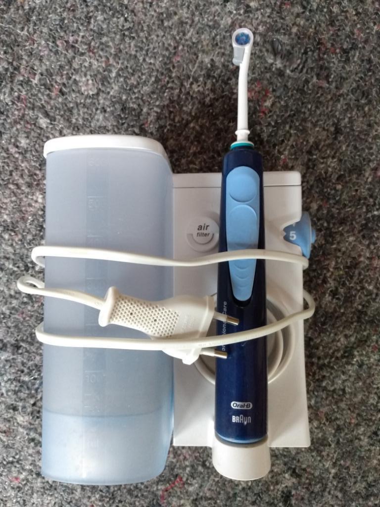 Hydropulseur pour rnettoyage des dents, Enlèvement, Utilisé, Brosse à dents
