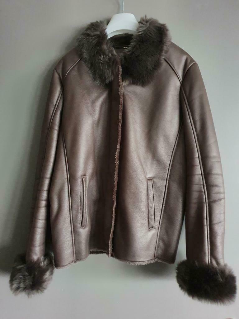 Zeer mooie jas van Un Jour Ailleurs taille 3, Bruin, Maat 42/44 (L), Un Jour Ailleurs, Ophalen of Verzenden
