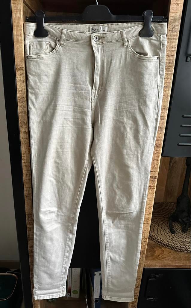 Beige jeans van Toxik maat 44, Overige kleuren, Toxik, Ophalen of Verzenden, Zo goed als nieuw