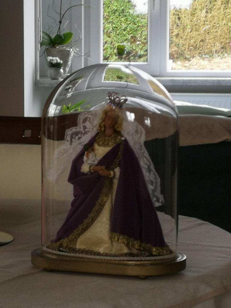 Antieke glazen stolp, Antiek en Kunst, Ophalen