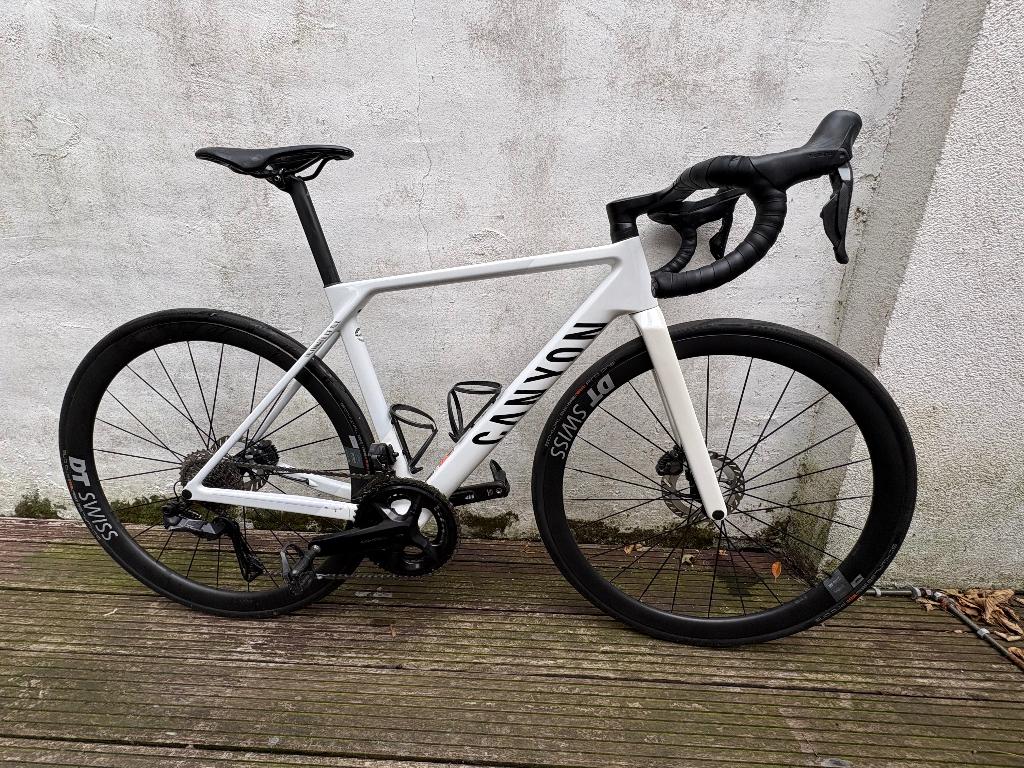 Canyon Ultimate CF SLX 8 Di2, 28 inch, Zo goed als nieuw, Meer dan 20 versnellingen, 53 tot 57 cm