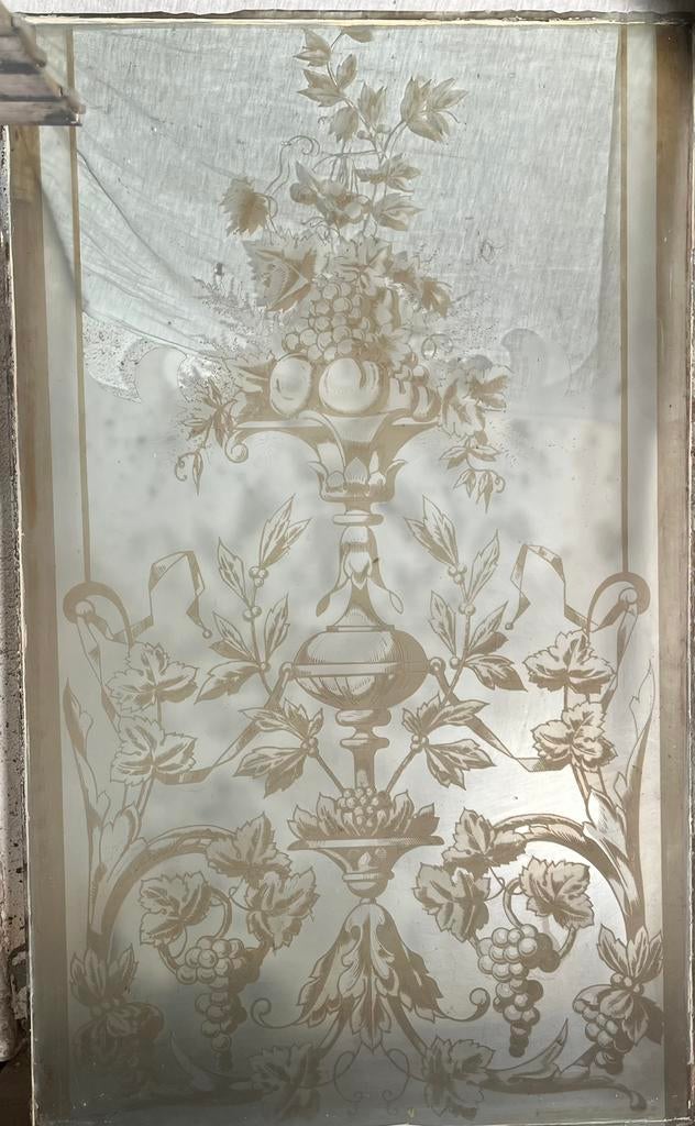 Verre 60 x 99 cm avec beau dessin, raisins, Enlèvement, Utilisé