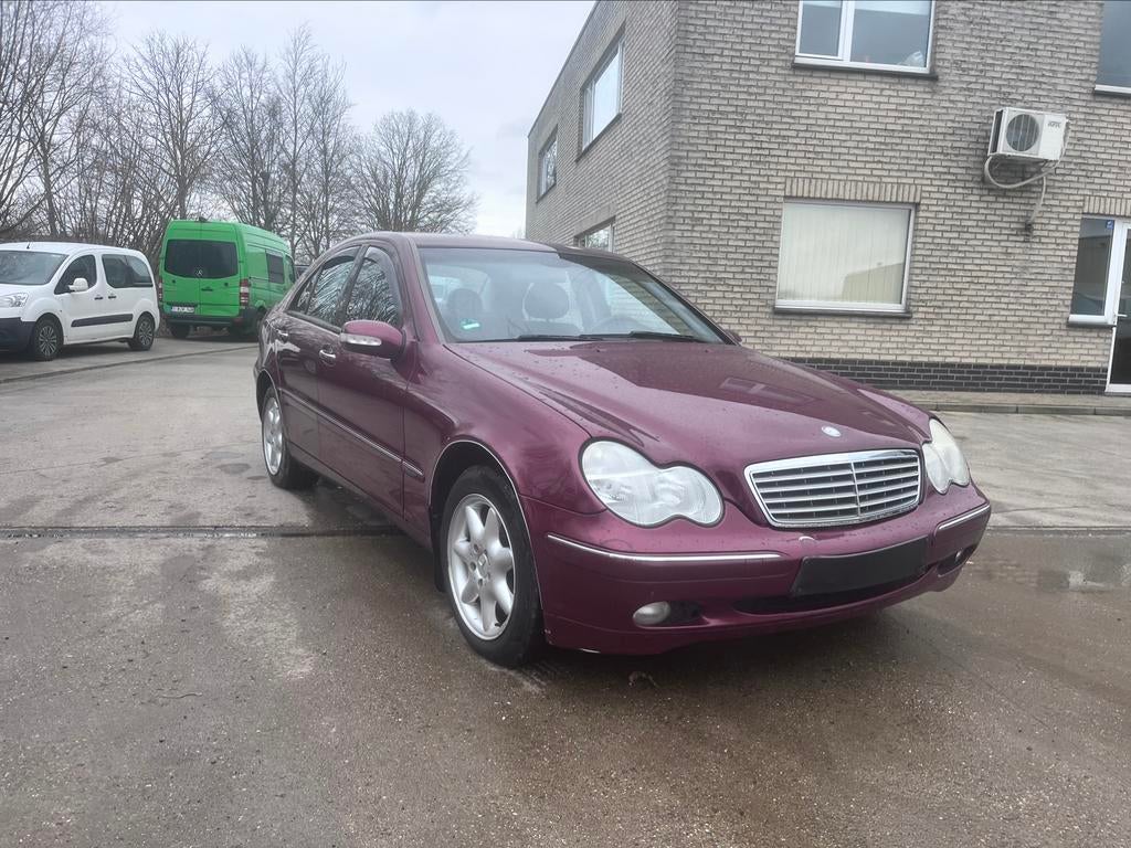 MERCEDES C240 BENZINE AUTOMAAT VAN 2004 NIUWE STAAT  120 DKM, Auto's, Automaat, Zwart, Bedrijf, Berline
