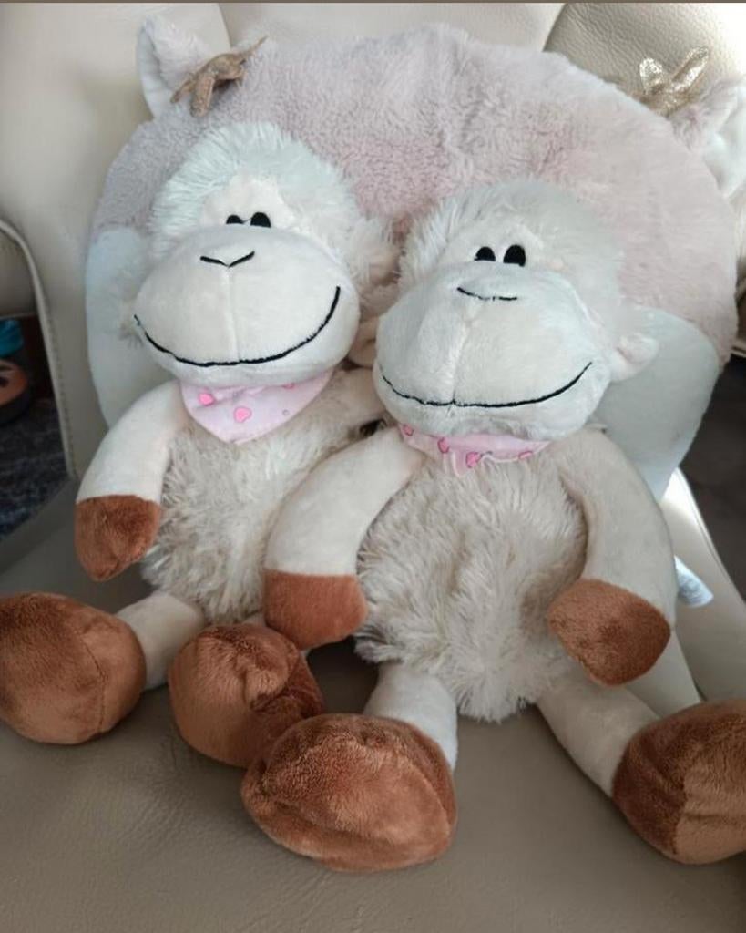 2 mooie schapenknuffels, Ophalen of Verzenden, Zo goed als nieuw