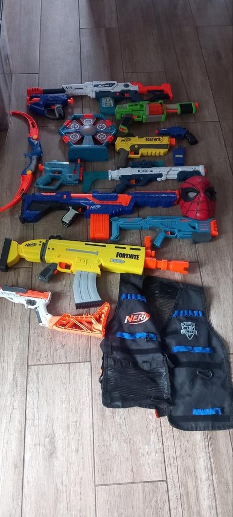 Nerf, lot de 16, Enfants & Bébés, Jouets | Extérieur | Jeu d'action, Enlèvement, Comme neuf