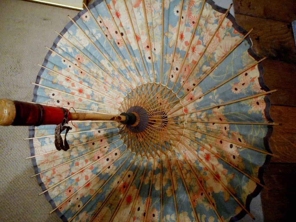 Parasol asiatique ancien en papier – décor floral -, Enlèvement ou Envoi