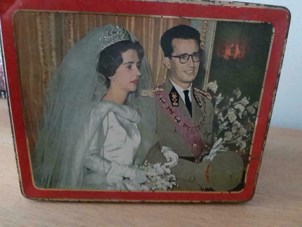 Boîte en fer blanc Mariage du roi Baudouin et de la reine Fa, Collections, Enlèvement ou Envoi, Utilisé, Autres types