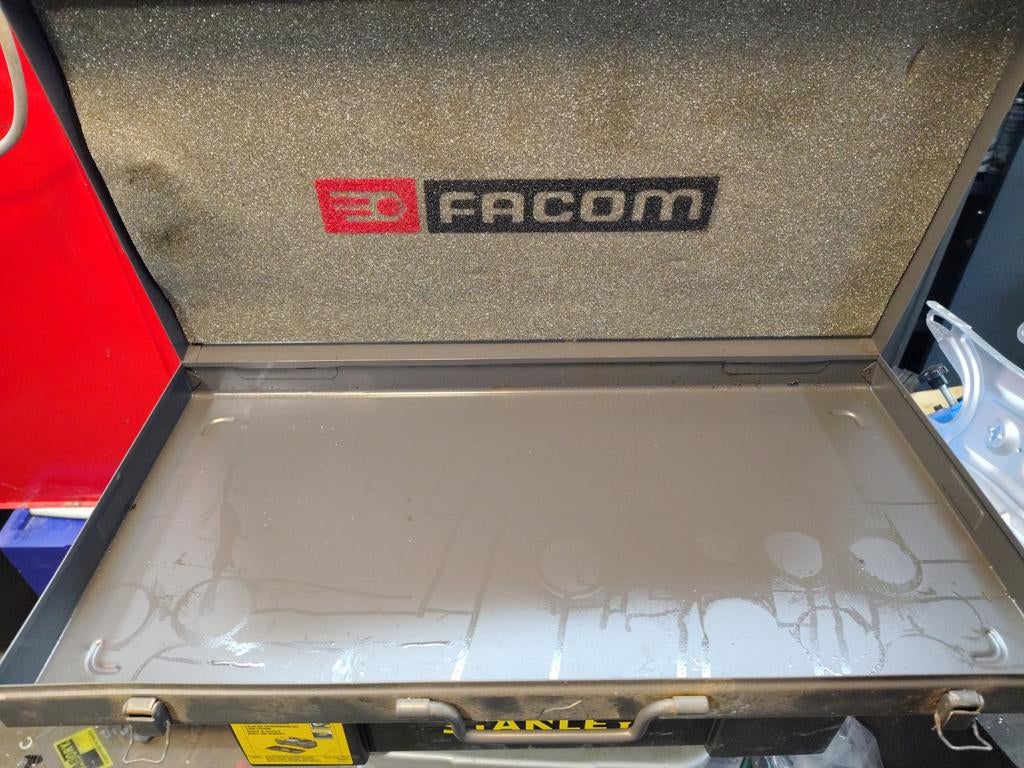 Facom opberg koffer, Ophalen