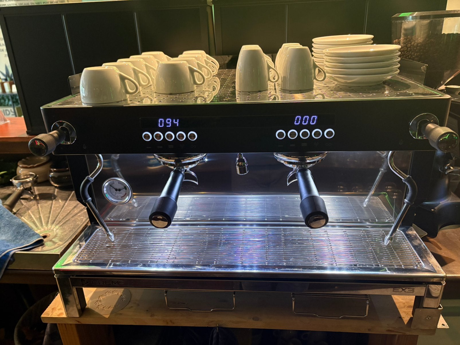 Professionele CREM 2-groeps espressomachine met maler, Articles professionnels, Horeca | Autre, Enlèvement