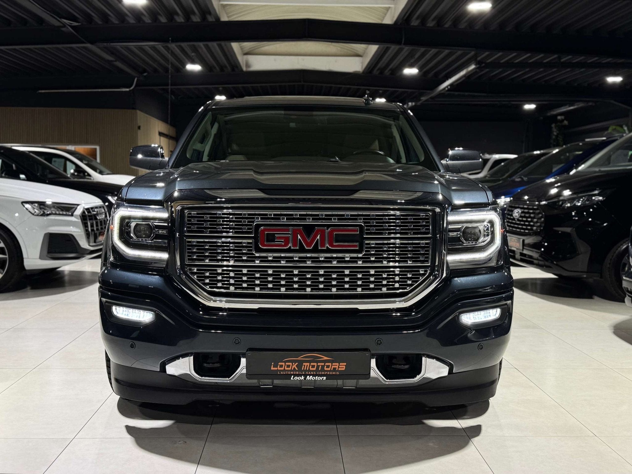 GMC Sierra DENALI 6.2L V8 426cv CAMERA CUIR CARPLAY TVAC, Auto's, Automaat, 4 deurs, Gebruikt, 5 zetels