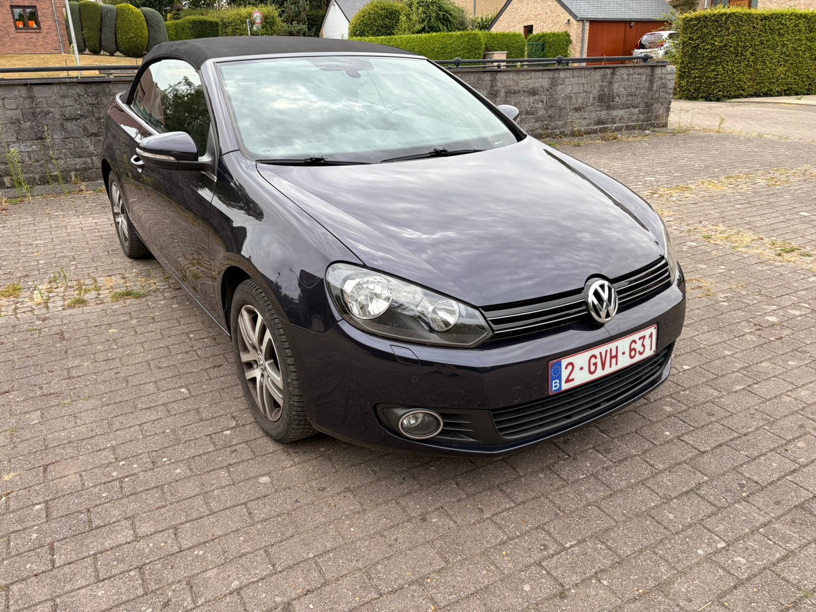 Vw Golf 6 cabrio - lunette arrière cassée, Autos, Euro 5, Achat, Cabriolet, Noir