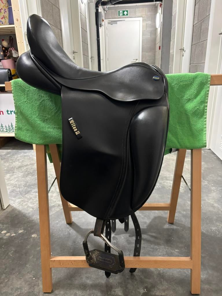 Dressuur zadel, Enlèvement, Comme neuf, Dressage